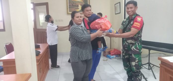 1. Babinsa Diterjunkan di Banjarangkan