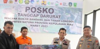 Bencana Tanah Longsor Serasan, Gubernur Kepri Serahkan Bantuan Rp1 Miliar