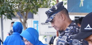 Ikuti Arahan KASAL, Danlanal Ranai Gelar Bazar Murah dan Bagi Paket Lebaran ke Personel