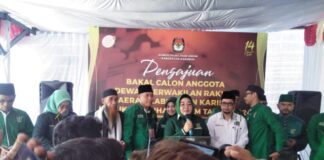 Ketua PKB Daftarkan Kadernya Sebagai Bacaleg ke KPU Karimun