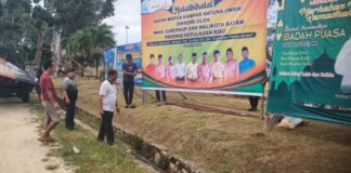 Gelar Halal Bihalal, Pengurus IWKN Pasang Baliho Besar di Pantai Piwang Ranai