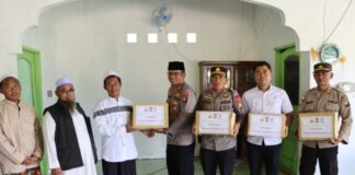 Rangkaian Hari Bhayangkara ke-77, Kapolres Natuna Bagikan 500 Paket Sembako ke Ponpes Fastabiqul Khoirot