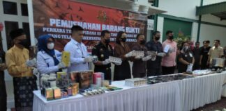 Kajari Karimun Musnahkan Ribuan Barang Bukti Berkekuatan Hukum Tetap