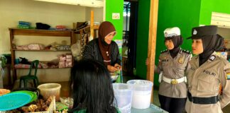 Pemilu Damai, Kapolres Natuna Terjunkan Polwan