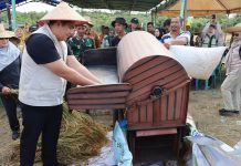 Panen Padi Gogo Perdana, Bupati Roby Optimis Bintan Menuju Ketahanan Pangan