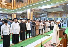 Tarawih Perdana, Bupati Bengkalis Ajak Warga Sambut Ramadan dengan Hati Bersih dan Tetap Rukun