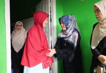 Jumpa Wabup Bintan, Lansia Kampung Pisang Tampak Gembira