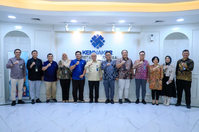 Kemnaker–Pertamina Jajaki Kerja Sama Pelatihan HSE dan Operator SPBU - 3