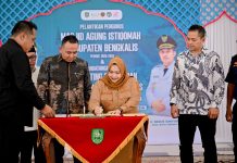 Modernisasi Layanan, Bupati Kasmarni Terapkan Kebijakan E-Ticketing di Pelabuhan Roro Bengkalis