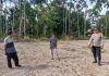 Bhabinkamtibmas Polsek Bukit Batu Tinjau Lahan Penanaman Jagung di Desa Tenggayun
