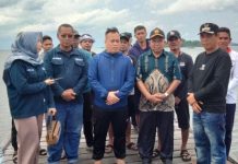 Bersama Investor, Bupati Lingga Tinjau Lokasi Budidaya Rumput Laut di Desa Limbung