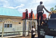Peduli Pendidikan, Polres Natuna Salurkan Bantuan Air Bersih ke SMA Negeri 2 Bunguran Timur