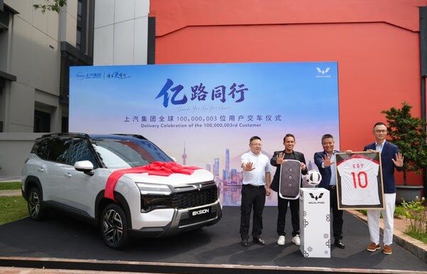 Serahkan EKSION di Indonesia, SAIC GM Wuling Catat Pengiriman 100 Juta Kendaraan Secara Global
