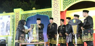Serahkan Piala Bergilir di Pembukaan MTQ ke-44 Riau, Bupati Kasmarni Titip Harapan Besar ke Kafilah Bengkalis