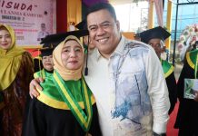 Sekda Bintan Wisuda 34 Atok dan Nenek dari Sekolah Lansia Kasih Ibu Desa Sebong Lagoi