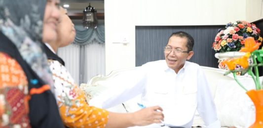 Terima Kunjungan Petugas Sensus Ekonomi, Amsakar Ajak Warga Batam Berikan Data Akurat