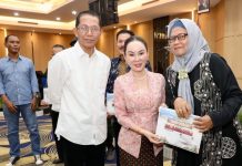 Warga Apresiasi Kinerja Amsakar-Li Claudia, Program Air Bersih hingga Sertifikasi Kampung Tua Terus Berjalan