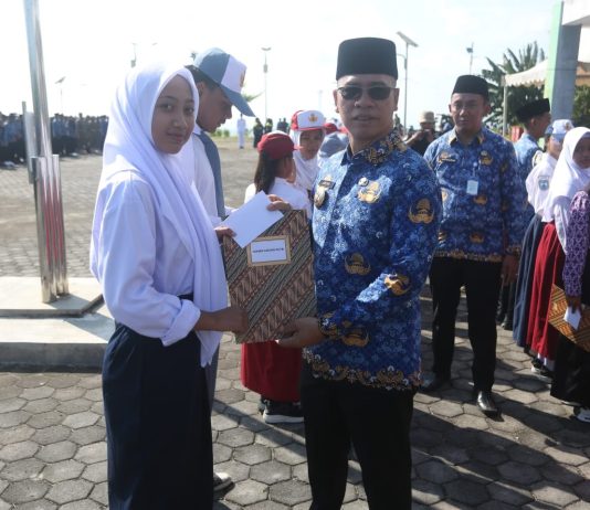 Bupati Kepulauan Anambas Pimpin Upacara Peringatan Hari Anak Nasional ke-42