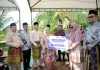 Bantu Korban Puting Beliung di Api-Api, Kasmarni: Pemerintah Selalu Hadir di Tengah Masyarakat