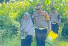 Jumat Berkah, Kasat Lantas Polres Natuna Bagi-bagi Sembako