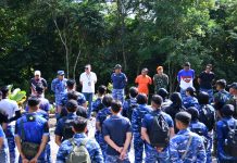 HUT ke-81 Kemerdekaan di Perbatasan, Danlanud Kobarkan Semangat 54 Pendaki Gunung Ranai
