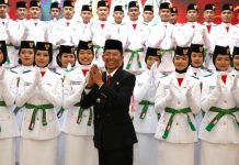 Kukuhkan 50 Paskibraka Batam, Amsakar: Pegang Teguh Nilai-nilai Pancasila