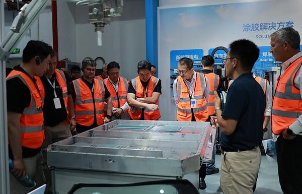 Kunjungi Centron, KUKA Grup Bahas Kerja Sama Teknis Bidang Manufaktur Perakitan Cerdas