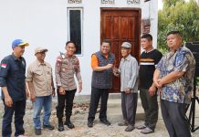 Bedah Rumah Keenam, Sekda Ronny Apresiasi Kepedulian PWI Bintan