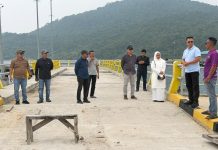 Kunker ke Jemaja, Bupati Kepulauan Anambas Tinjau Kondisi Pelabuhan Roro Kuala Maras