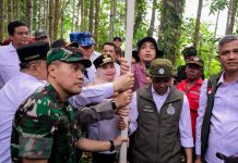 Di Hadapan Menteri Kehutanan, Kasmarni Komitmen Jaga Lahan Gambut dan Perkuat Restorasi di Bengkalis